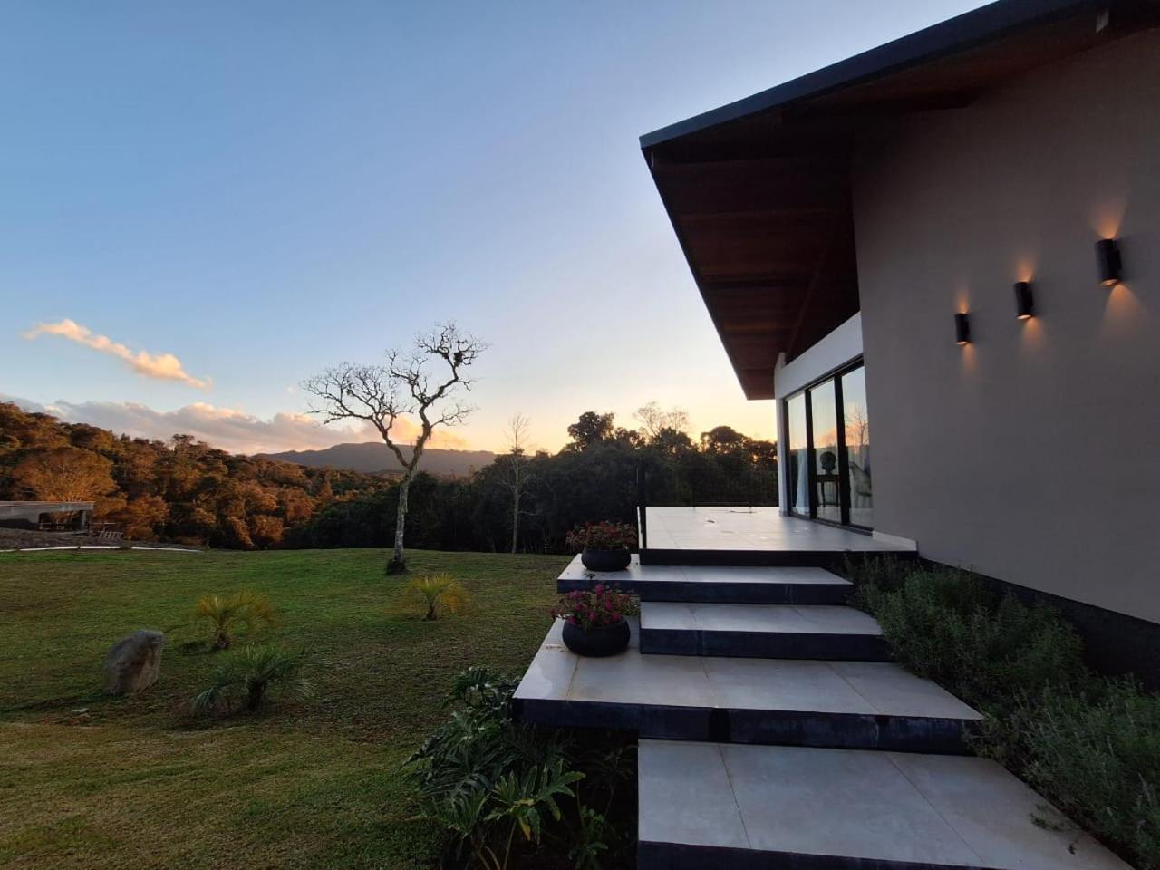 Casa Em Condominio Na Serra 兰舒凯马杜 外观 照片